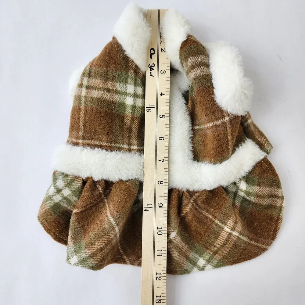 Yikeyo Pet Clothing‎ Set XS Burgundy Hoodie and Plaid Faux Fur Trim Dress Vest
